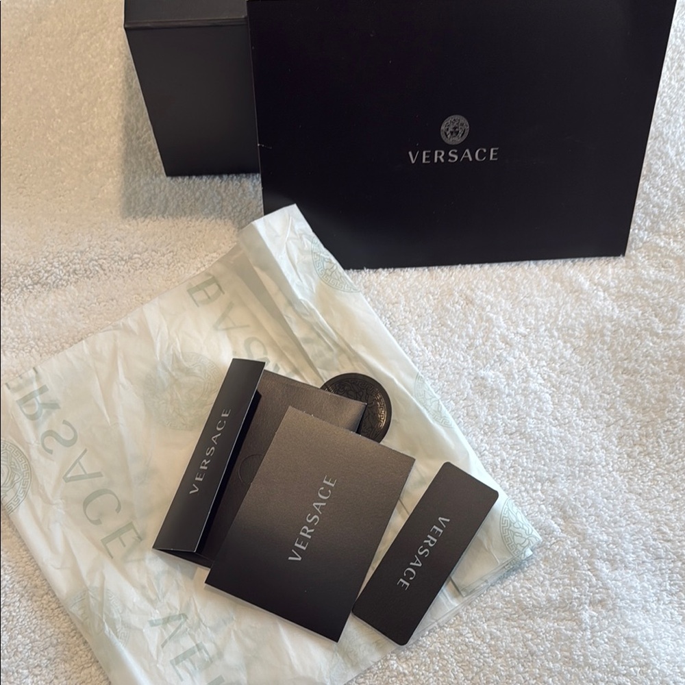 Versace Black Box - Picture 5 of 9